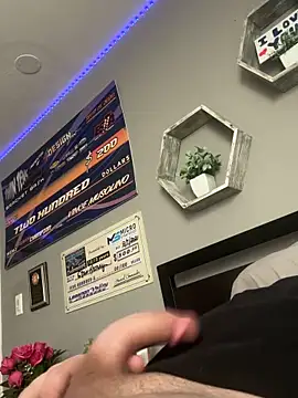 Snapshot of chrisssssy123 chatting on 11-15-25, 07:40 chrisssssy123 online show from 11-15-25, 07:40