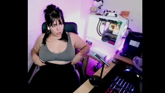 Snapshot of PinkDenial chatting on 10-02-25, 02:37 PinkDenial online show from 10-02-25, 02:37