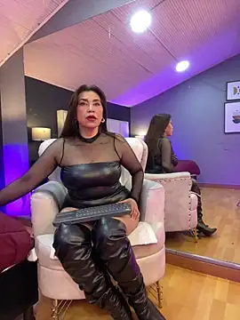 Samantha Milf   online show from 11-08-25, 08:56