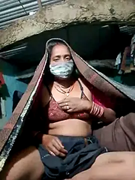 CUTE-004 online show from 11-18-25, 03:59