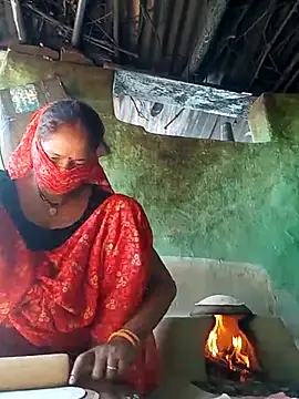 CUTE-004 online show from 12-23-25, 06:45