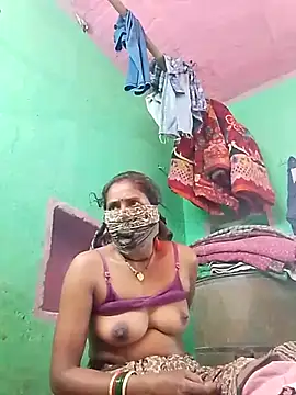 CUTE-004 online show from 11-06-25, 07:23