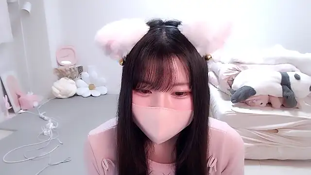 Snapshot of moka-neko chatting on 09-20-25, 01:27 moka-neko online show from 09-20-25, 01:27