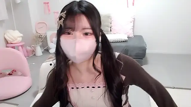 Snapshot of moka-neko chatting on 02-14-26, 08:58 moka-neko online show from 02-14-26, 08:58