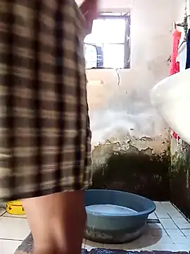 Snapshot of average_price chatting on 10-13-25, 04:47 average price online show from 10-13-25, 04:47