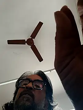 malhotra21 online show from 12-21-25, 09:22