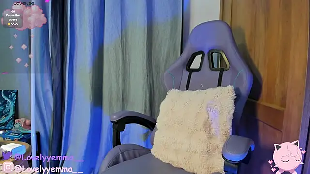 Snapshot of Dirtycalm chatting on 09-26-25, 12:28 Dirtycalm online show from 09-26-25, 12:28