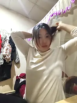 Snapshot of siki-00 chatting on 11-21-25, 07:29 siki-00 online show from 11-21-25, 07:29