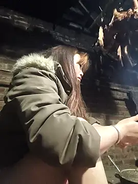 Snapshot of siki-00 chatting on 02-12-26, 12:21 siki-00 online show from 02-12-26, 12:21