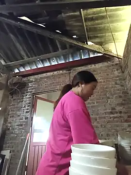 Snapshot of siki-00 chatting on 11-28-25, 01:06 siki-00 online show from 11-28-25, 01:06