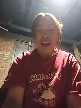 Snapshot of siki-00 chatting on 12-15-25, 11:38 siki-00 online show from 12-15-25, 11:38