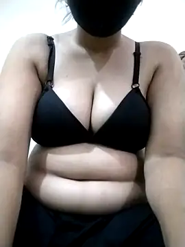 Snapshot of tasha_noor chatting on 09-23-25, 06:04 tasha noor online show from 09-23-25, 06:04