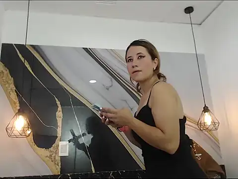 PilarArias online show from 01-14-26, 01:37