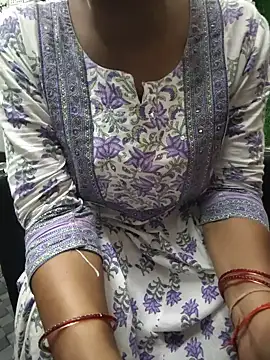 Snapshot of your_favourite_bhabhi chatting on 06-19-26, 09:37 your favourite bhabhi online show from 06-19-26, 09:37