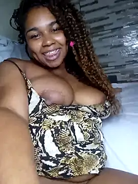 Snapshot of Ella_lima chatting on 05-10-26, 06:17 Ella lima online show from 05-10-26, 06:17