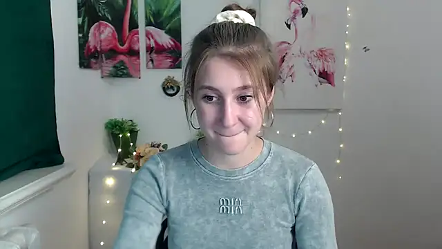 Snapshot of Milka_kamila chatting on 10-13-25, 01:34 Milka kamila online show from 10-13-25, 01:34