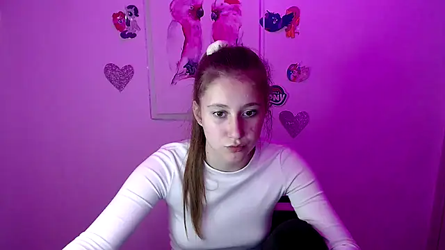 Snapshot of Milka_kamila chatting on 09-27-25, 09:26 Milka kamila online show from 09-27-25, 09:26