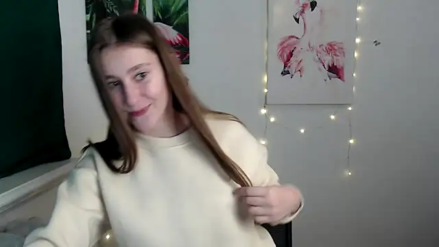 Snapshot of Milka_kamila chatting on 10-18-25, 11:01 Milka kamila online show from 10-18-25, 11:01