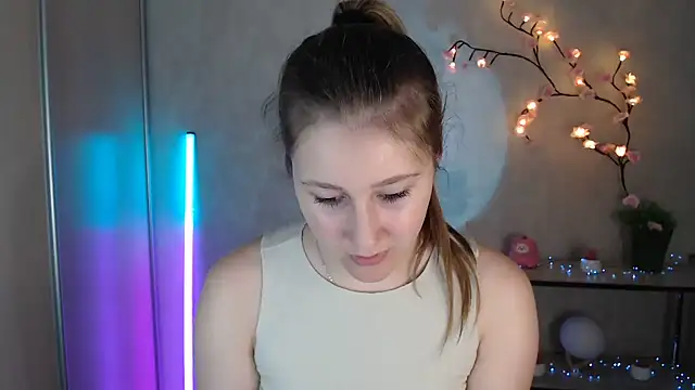 Milka kamila online show from 06-18-26, 12:10
