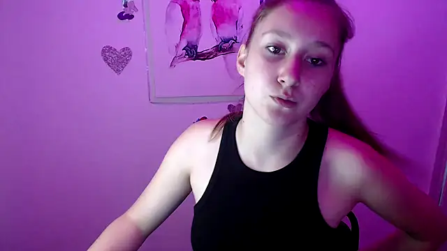 Snapshot of Milka_kamila chatting on 09-16-25, 12:28 Milka kamila online show from 09-16-25, 12:28