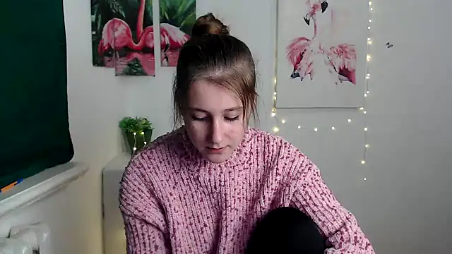 Snapshot of Milka_kamila chatting on 10-01-25, 12:31 Milka kamila online show from 10-01-25, 12:31