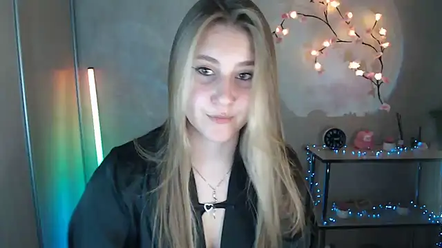 Milka kamila online show from 07-17-26, 12:13
