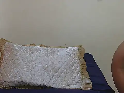 SexyBubbles1 online show from 10-05-25, 07:54
