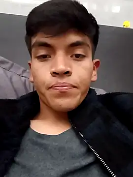 Snapshot of DavidVergagigante420 chatting on 11-04-25, 05:55 DavidVergagigante420 online show from 11-04-25, 05:55