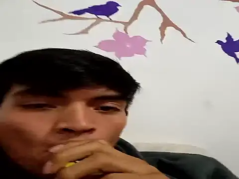 Snapshot of DavidVergagigante420 chatting on 12-15-25, 03:23 DavidVergagigante420 online show from 12-15-25, 03:23