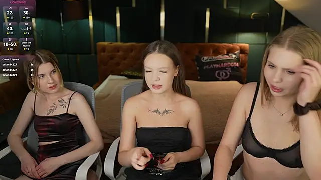 Tiana Princesss online show from 10-28-25, 03:22