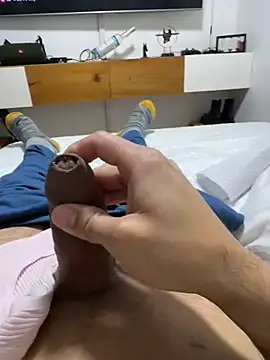 andres52720 online show from 02-09-26, 04:43