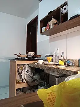 ApenasLys online show from 11-18-25, 07:28