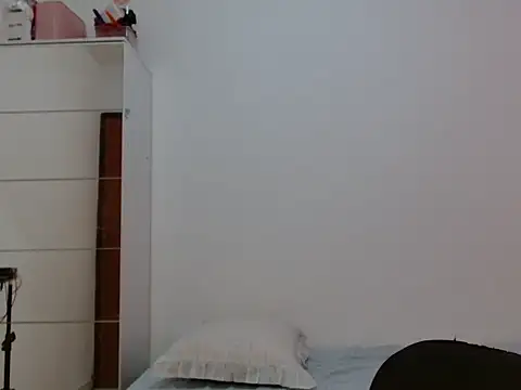 Snapshot of ApenasLys chatting on 07-15-26, 01:56 ApenasLys online show from 07-15-26, 01:56