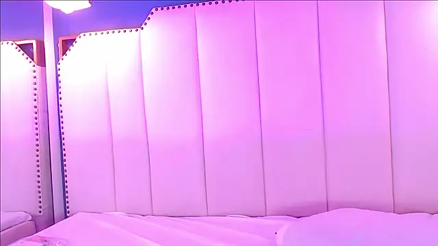 SophiaBloss online show from 10-10-25, 03:46