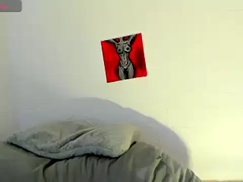 SophiaBloss online show from 04-17-26, 08:00