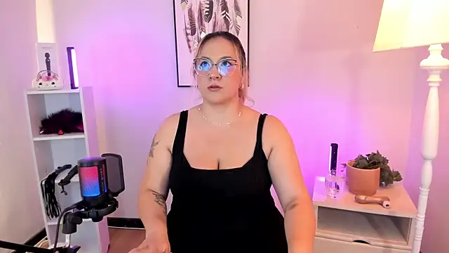 hollie joliie online show from 03-21-26, 12:09