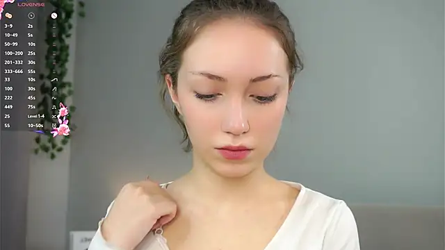 ZeniaBolich online show from 11-11-25, 01:55