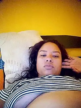 Snapshot of EAAM1@xh chatting on 01-08-26, 09:32 EAAM1xh online show from 01-08-26, 09:32