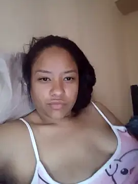 Snapshot of EAAM1@xh chatting on 10-06-25, 02:07 EAAM1xh online show from 10-06-25, 02:07