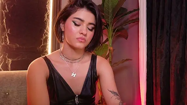 La Diabla 111  online show from 10-26-25, 05:35