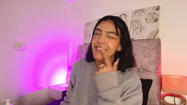 Dulce Bella  online show from 02-23-26, 03:19