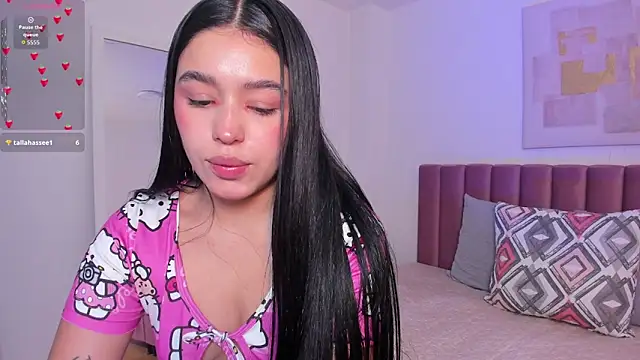 Snapshot of AvaScott_ chatting on 10-07-25, 05:25 AvaScott online show from 10-07-25, 05:25