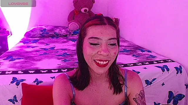 Snapshot of ocxxi_0524 chatting on 09-19-25, 01:31 ocxxi 0524 online show from 09-19-25, 01:31