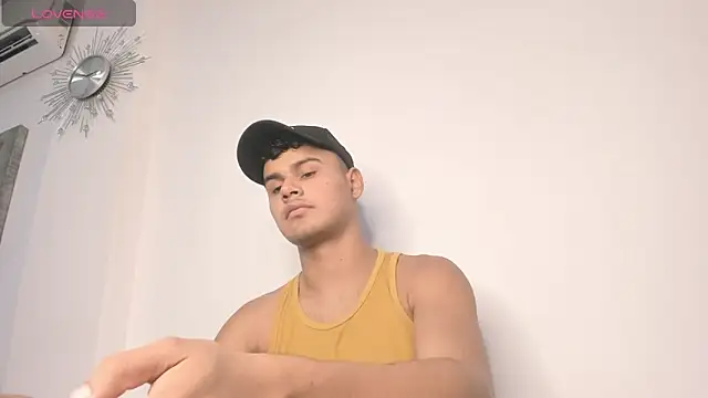 Tthiago cruz online show from 10-13-25, 08:32