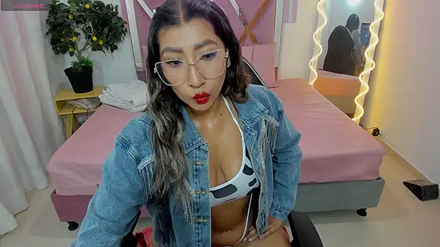 Kenndal tay online show from 09-15-25, 03:18