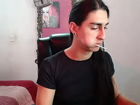 Snapshot of lola_diez chatting on 10-07-25, 06:20 lola diez online show from 10-07-25, 06:20