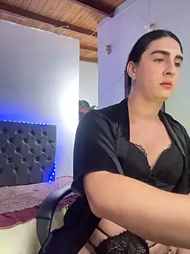 Snapshot of lola_diez chatting on 06-10-26, 10:11 lola diez online show from 06-10-26, 10:11