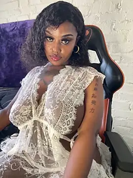 QUEEN NOBUHLE 777 online show from 10-28-25, 01:32