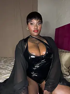 QUEEN NOBUHLE 777 online show from 04-15-26, 10:43