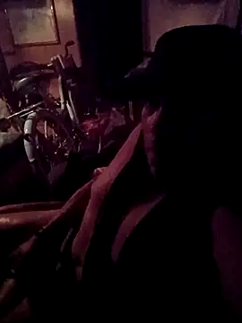 Rogue369 online show from 10-15-25, 01:41